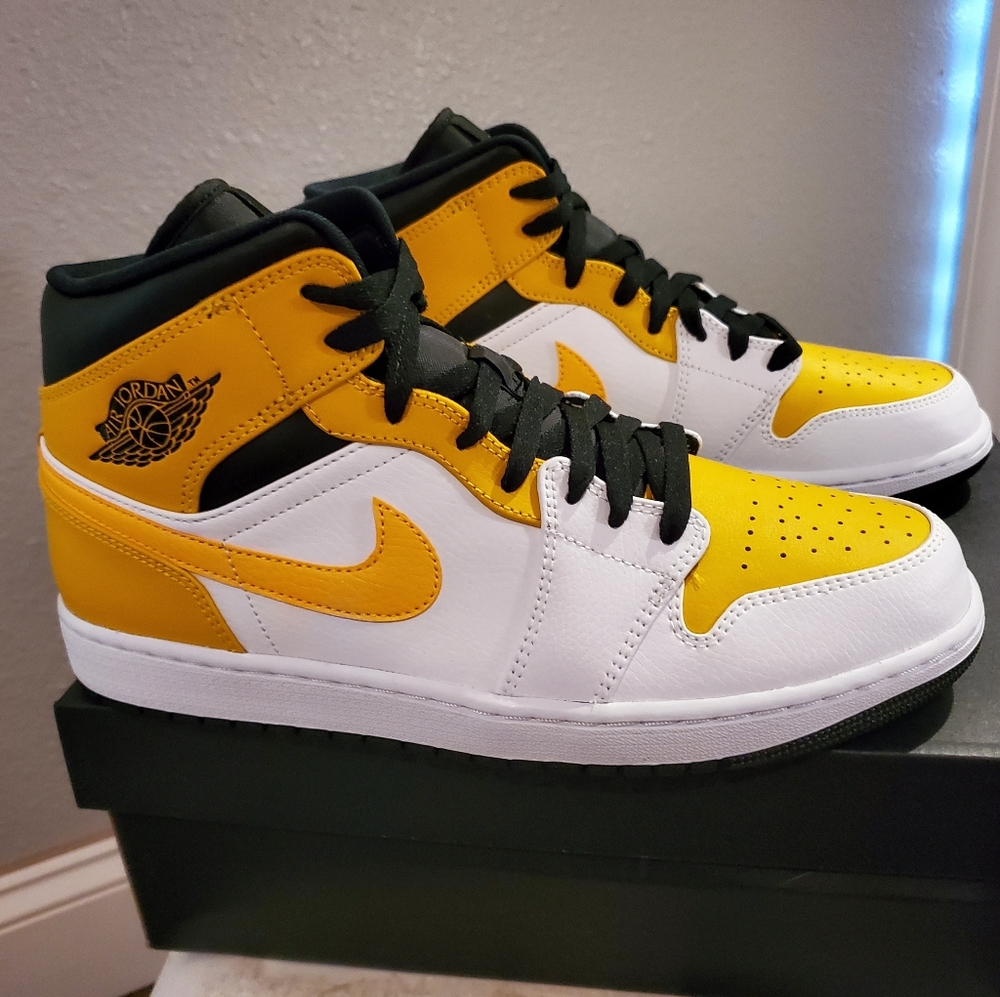 Air Jordan 1 Mid